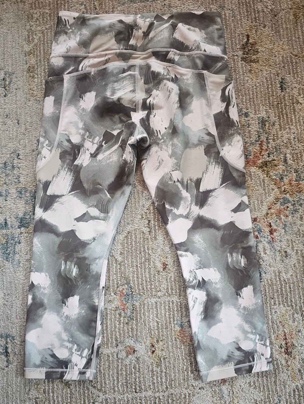 Athleta Ultimate Stash 11 Capri, Sz Large, Like New! 22" Inseam
